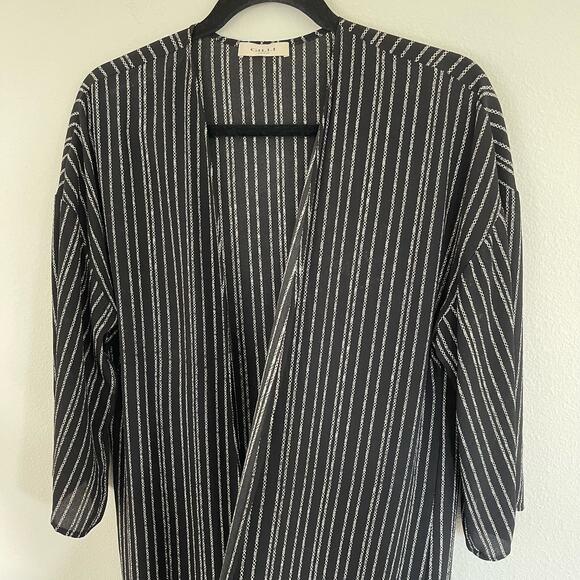 GILLI Black White Striped Open Front Kimono Duster (Small) - Picture 5 of 8